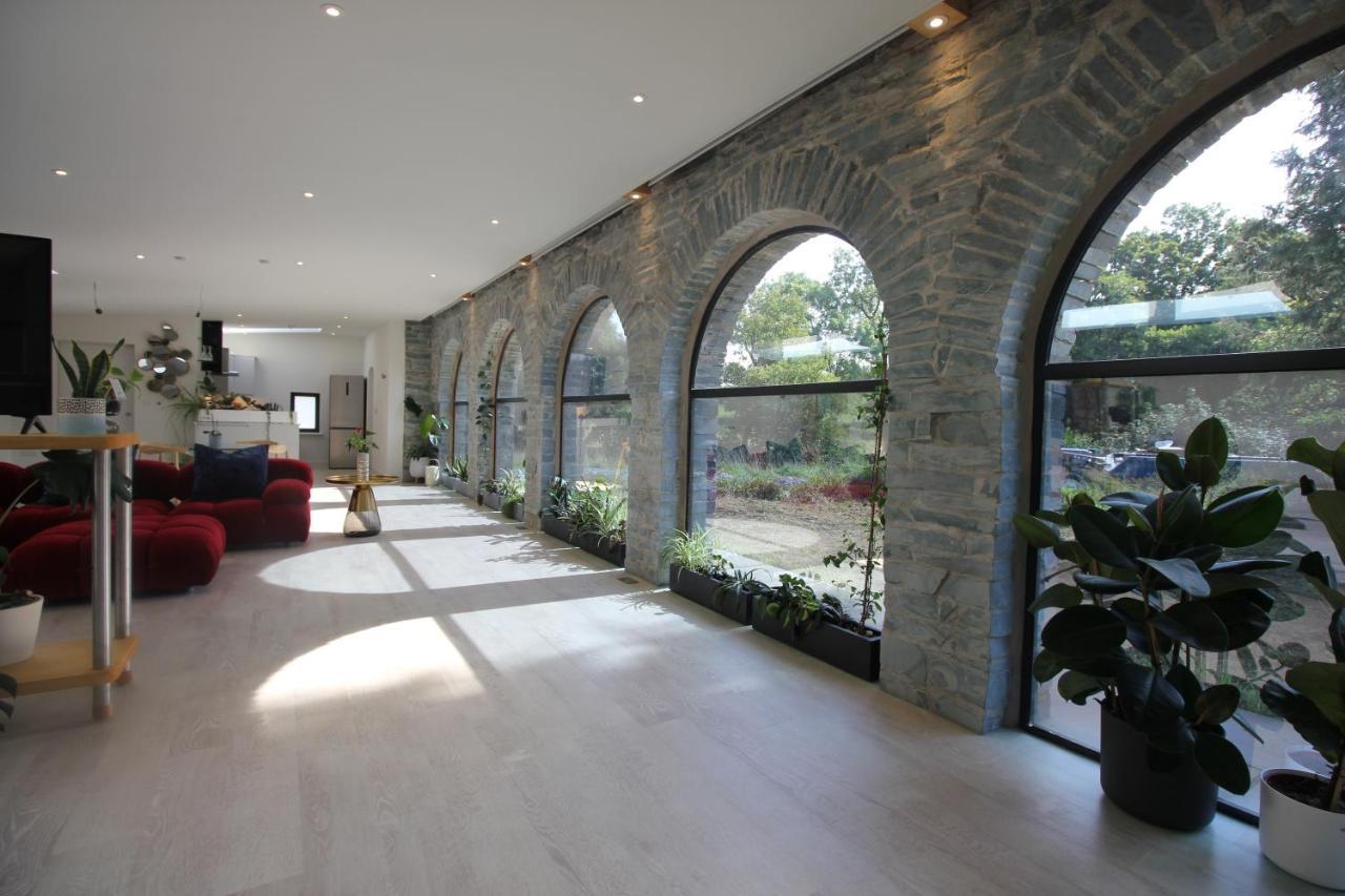 The Old Poolhouse Apartment *